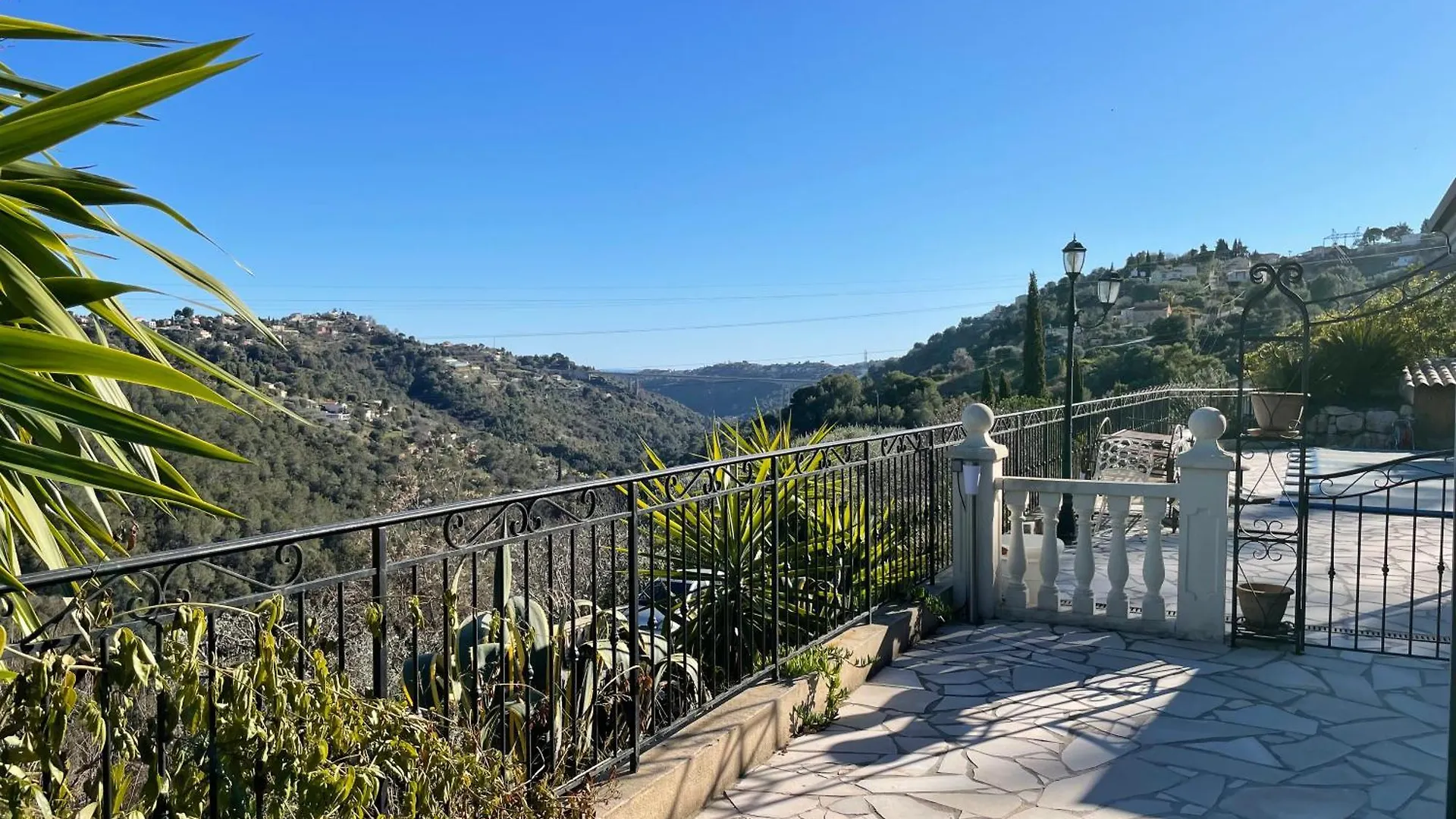 Beautiful Villa Niza 0*,